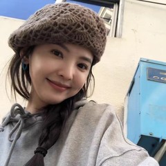 張若楠と同じスタイルの手編み二重ベレー帽、女性用秋冬暖かいニット帽、無地ペインターハット