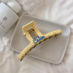 韓国の新しいアイスクリームイエロー巻き取りクリップ、甘くて白い後頭部ヘアシャーククリップ、シンプルでスタイリッシュな女性用
