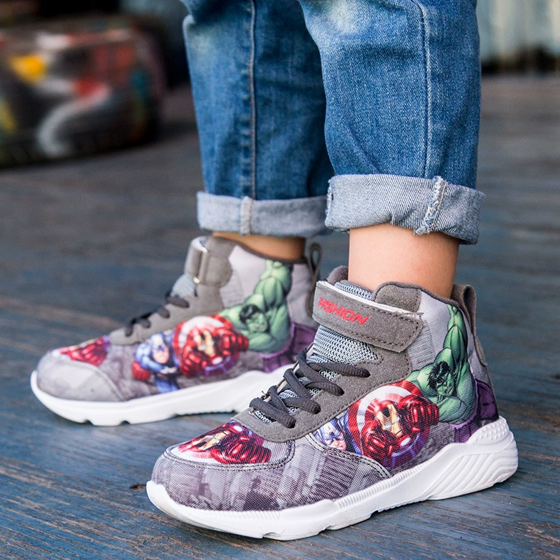 В наличии Детская обувь с героями мультфильмов Мужская и женская детская обувь Высокие парусиновые туфли Осенние повседневные волосы на шнуровке с принтом персонажей для мальчиков и девочек