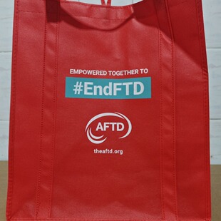Ready-Made Non-Woven Bags with Custom Printed Logo Color Gift Bags Customized Non-Woven Large-Capacity Shopping Storage Bags