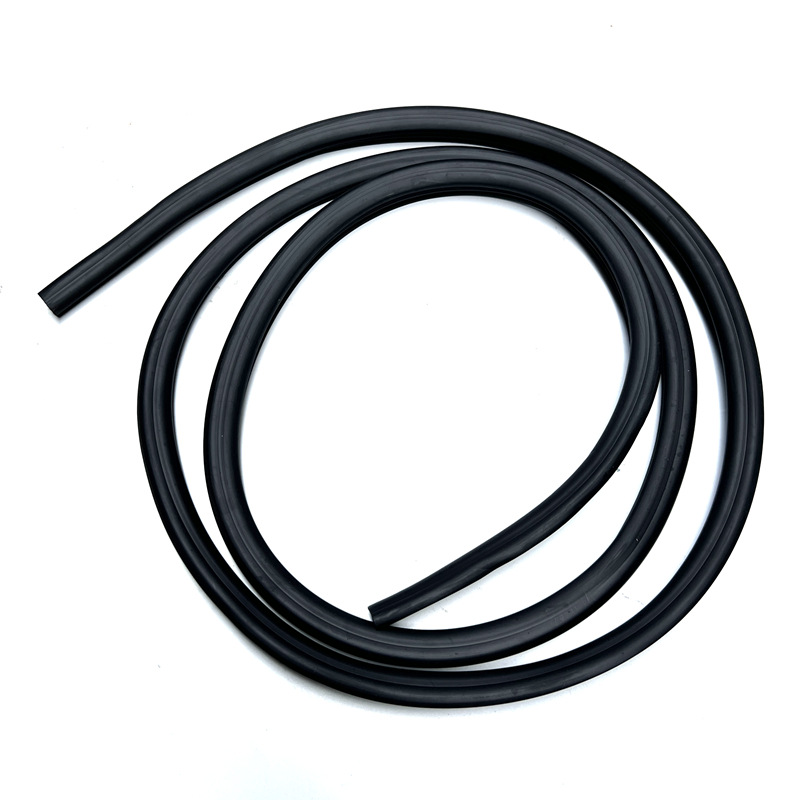 Mr274057 Is Suitable for the Front Windshield Seal Strip of Pajero Montero Speed 96-11 Models
