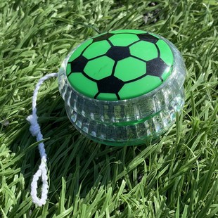 Children's yo-yo luminous plastic football yo-yo boy classic toy wholesale night market