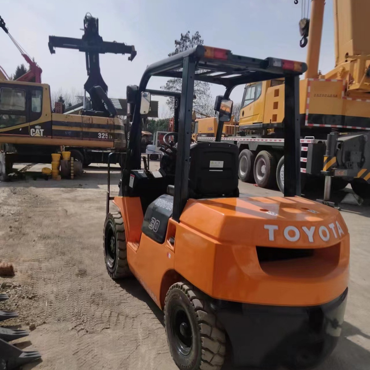 Komatsu Toyota forklift外贸单3吨5吨叉车8吨内燃10吨二手叉车