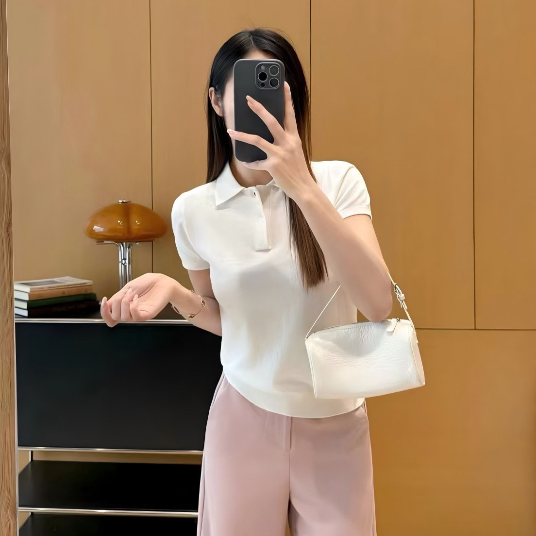R~高版本两粒扣 夏季新款女款小马刺绣修身针织翻领短袖薄款上衣
