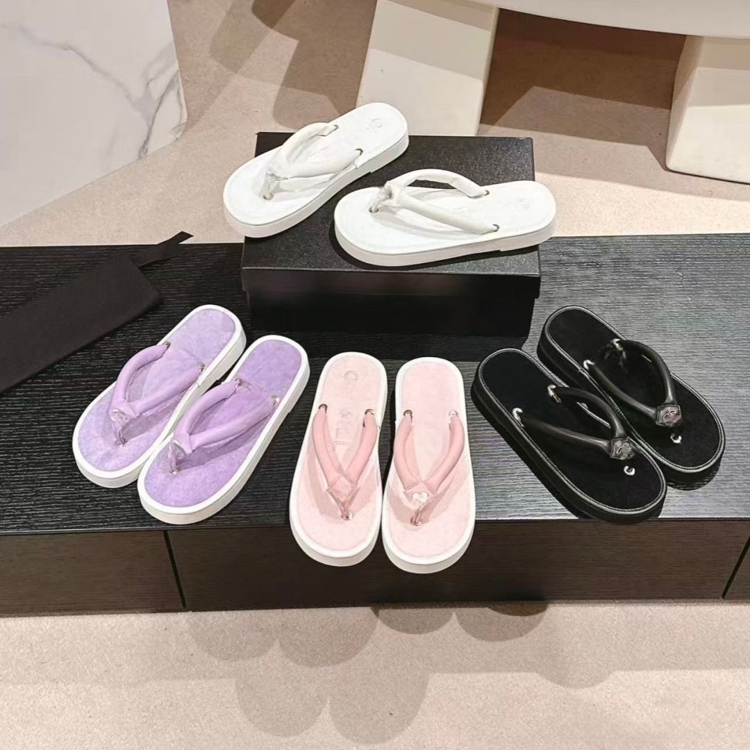 Fashionable summer flip flops wedge heel platform