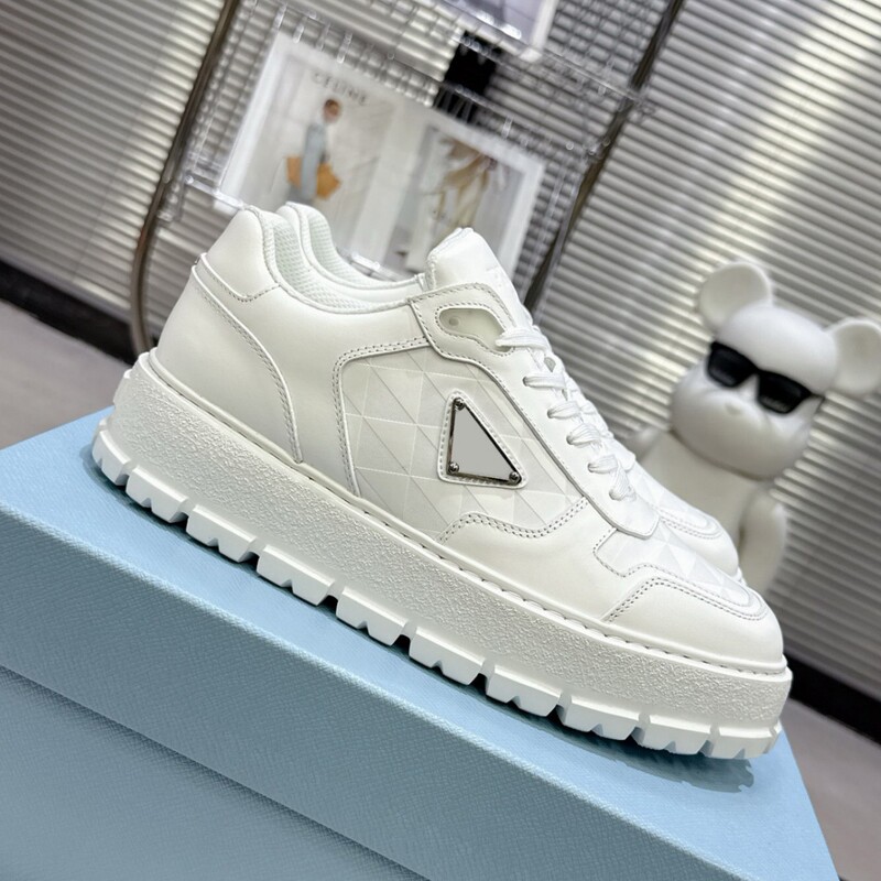 P's New Thick-Soled Casual Sneakers, Genuine Leather Lace-Up White Shoes, Fashionable Brand Sports Shoes, Same Style for Men and Women, Versatile