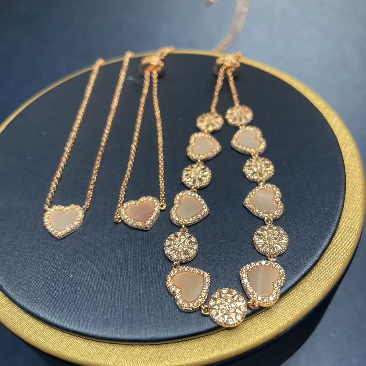 Fashion Sweet Heart Shape Copper Heart Shell Zircon Bracelets