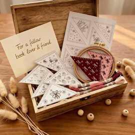 Spring&Summer Themed Embroidered Corner Bookmark Kit刺绣角标