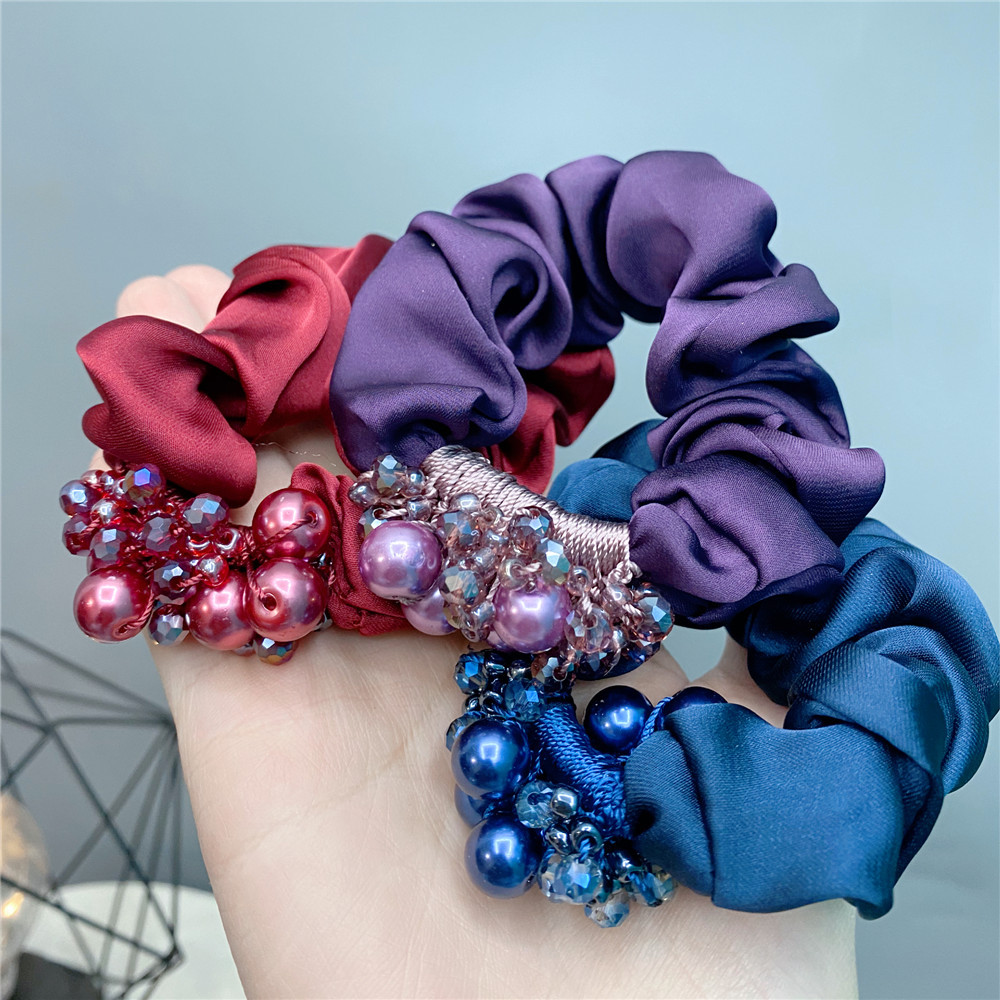 Classic Fashion Hair Ring Solid Color Crystal Rubber Band Satin Temperament Hair Accessories display picture 4