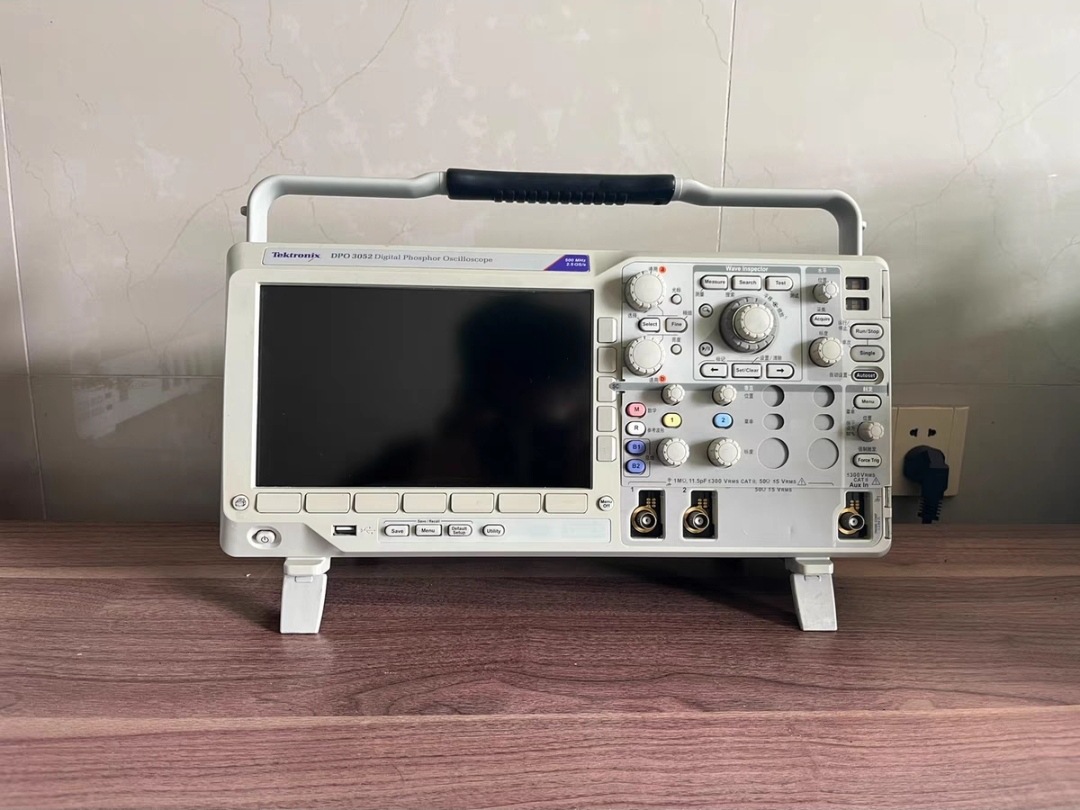 美国Tektronix泰克DPO3052 数字荧光示波器3-4千系列低价促销包邮