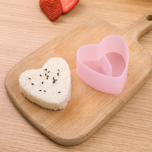 Japanese-style triangle love plum blossom bear lasagna rice ball mold commercial complementary food lunch tool single baking tool