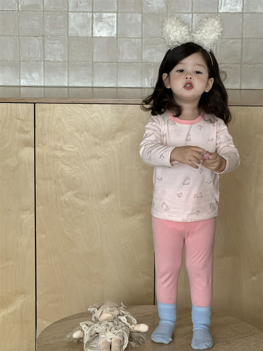 Pijamas infantiles de otoño conjunto de casa 2025 ropa de otoño ropa infantil coreana pijamas niñas ropa de hogar dos piezas