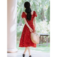 赫本风红色方领连衣裙女短袖2024夏季复古甜美修身显瘦法式小红裙