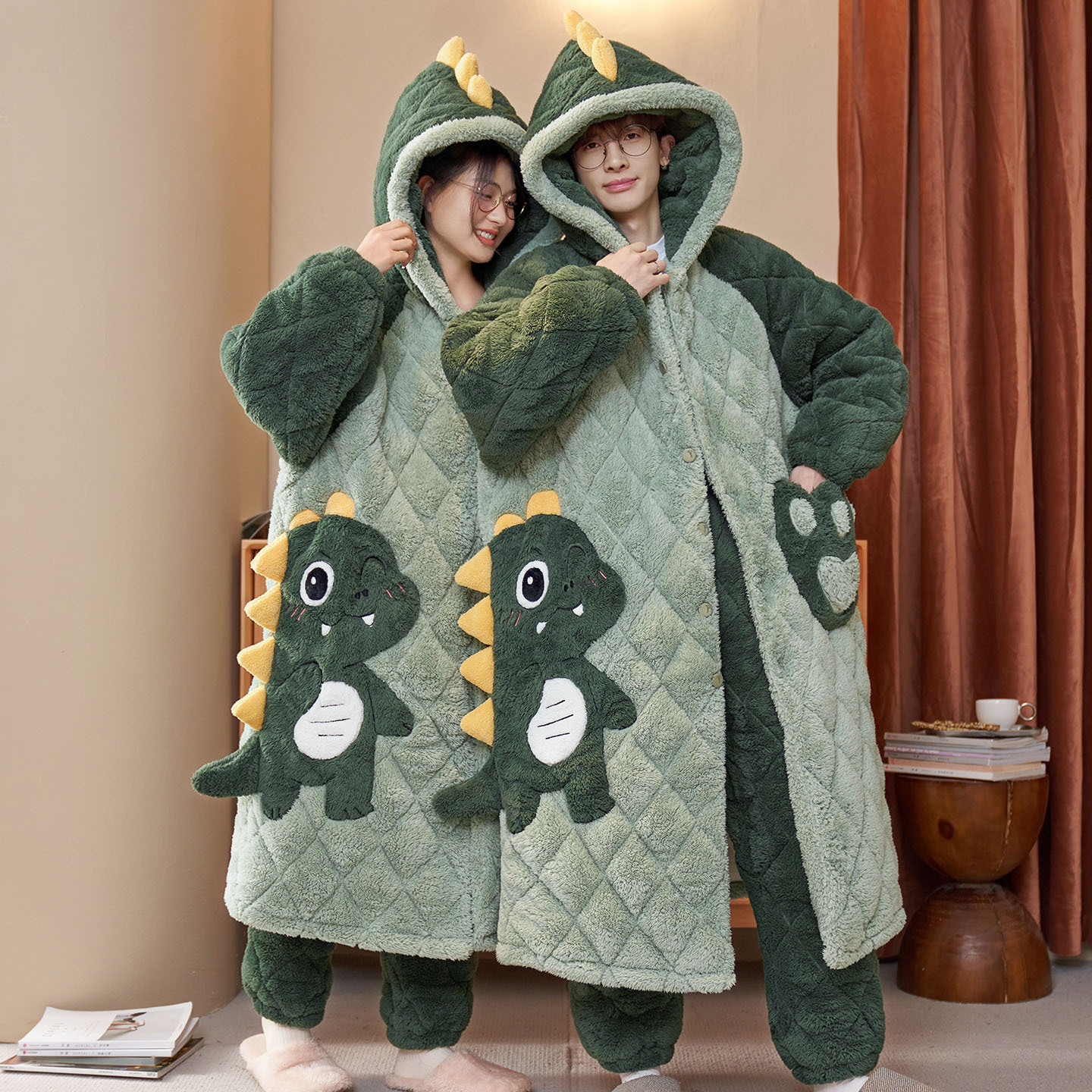情侣睡衣女三层加厚珊瑚绒夹棉冬季200斤款大码男法兰绒浴袍套装