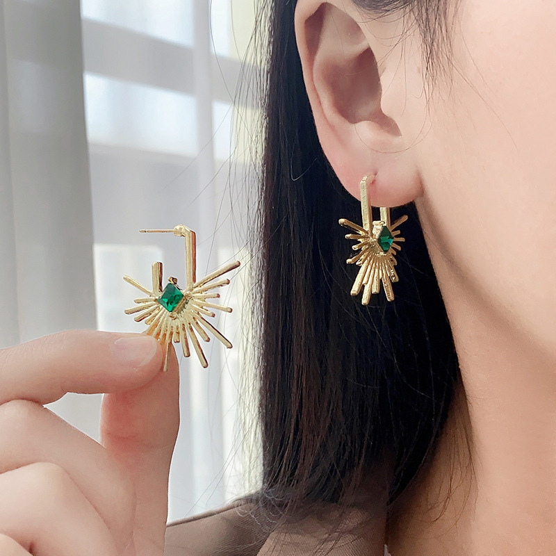 Emerald Green Irregular Stud Earrings Ancient Greek Sun Style_voghion.com