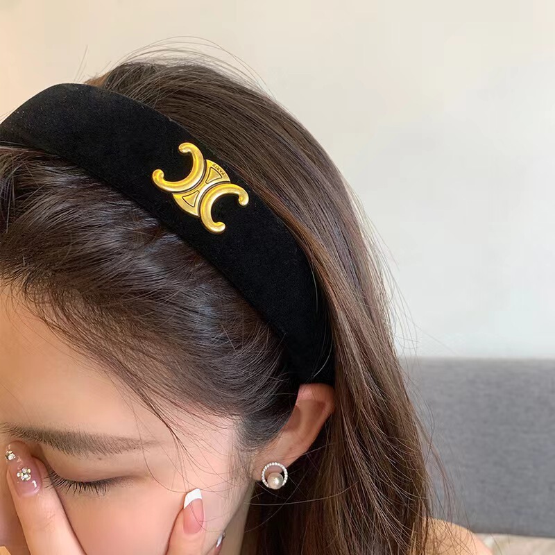 Triumphal Arc Velvet Headband Women's High Sense High Cranial Top Black Hair Clip Headband Temperament Hair Accessories Triumphal Arc Velvet Headband Women's High Sense High Cranial Top Black Hair Clip Headband Temperament Hair Accessories