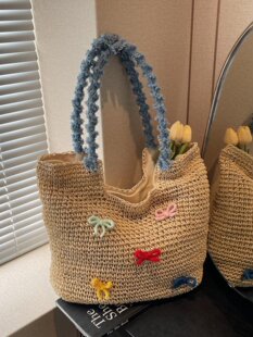 Cute straw shoulder bag with bow, capacious one-shoulder bag