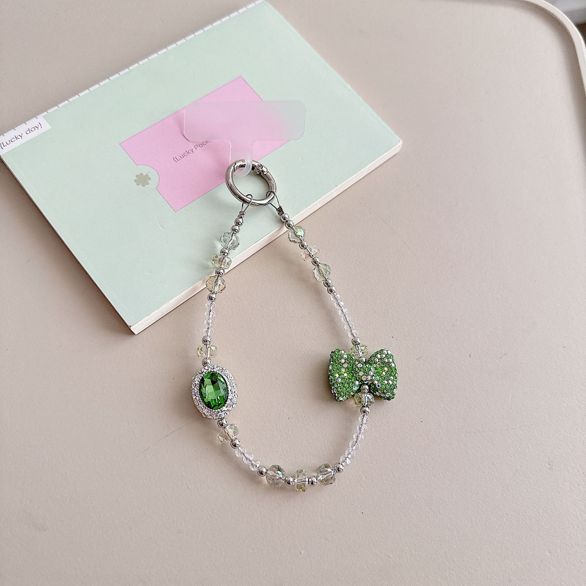 Boutique hecho a mano de alta gama teléfono móvil cadena colgante ins mujer ligero lujo dulce fresco estilo princesa moda teléfono móvil cadena colgante mensajero largo