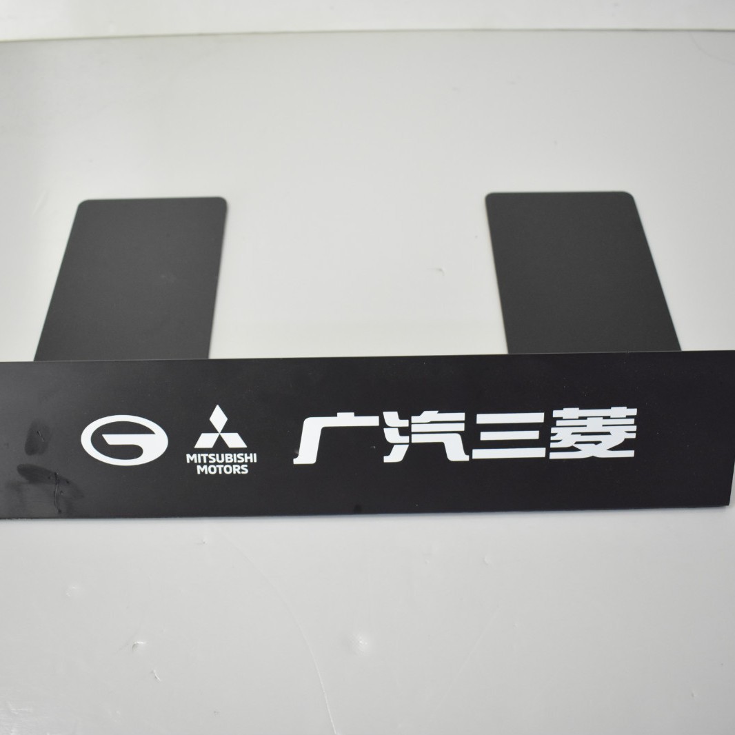 工厂直销落地金属汽车轮胎放置架零售店室内设计汽车产品展示架