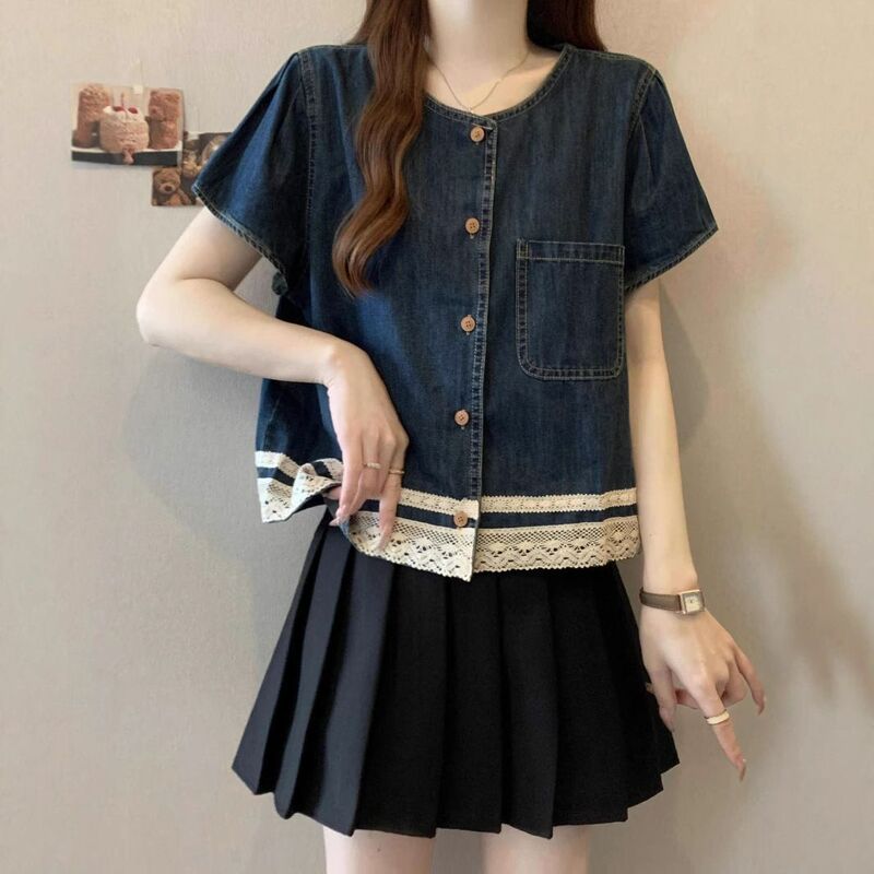 Unmun Design-Inspired Lace Trim Denim Short-Sleeve Shirt for Women, Summer 2026, Plus Size, Slimming, Regular Shoulder Fit Unmun Design-Inspired Lace Trim Denim Short-Sleeve Shirt for Women, Summer 2026, Plus Size, Slimming, Regular Shoulder Fit