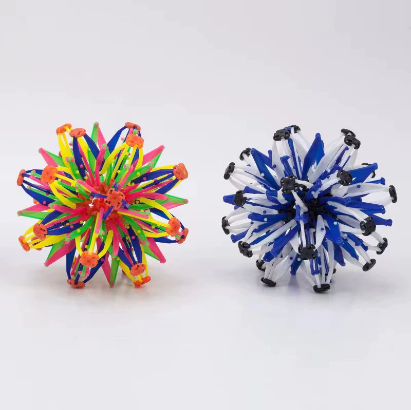 Children's magic telescopic golfers grabbing their feet and flowering, turning into small balls, creative toys
