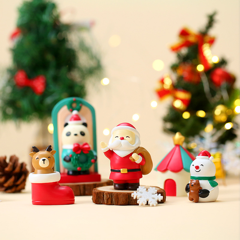 Cross-border Christmas polar bear snowman penguin elderly backpack resin small ornaments animal creative decoration crafts