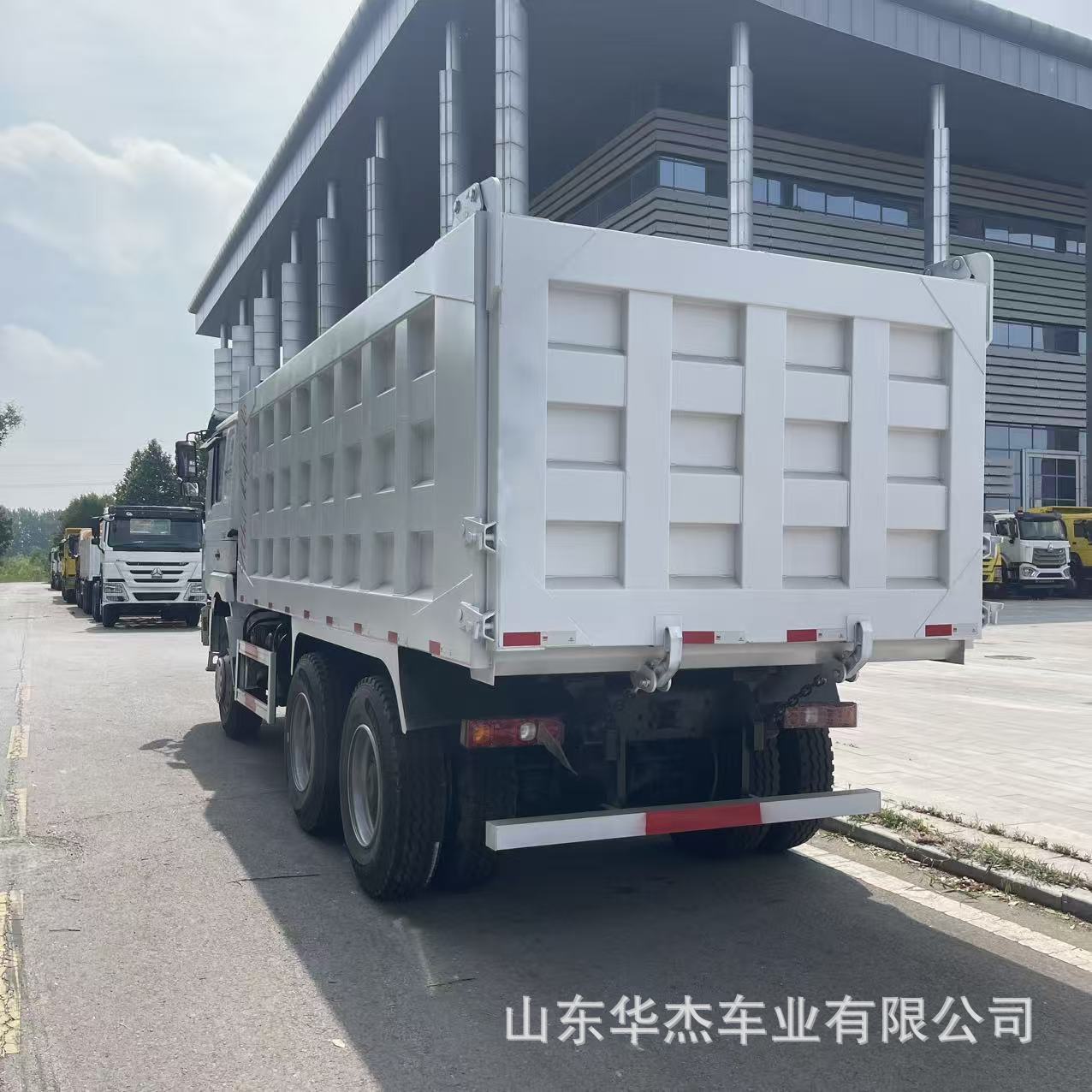 Used Export Shaanxi Automobile Delong Dump Truck, 8-Wheel, 380 Horsepower, Engineering Earthmoving Dump Truck, Self-Unloading Truck