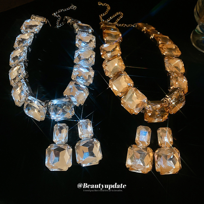 Conjunto de pendientes de collar cuadrado de diamantes europeos y americanos, diseño exagerado de nicho, cadena de clavícula, accesorios de joyería de alta gama de moda
