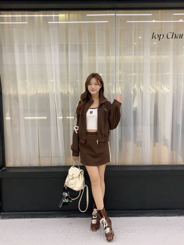 初禾 2025十三行秋韩系甜美休闲户外卫衣女外套+高腰包臀短裙套装|undefined