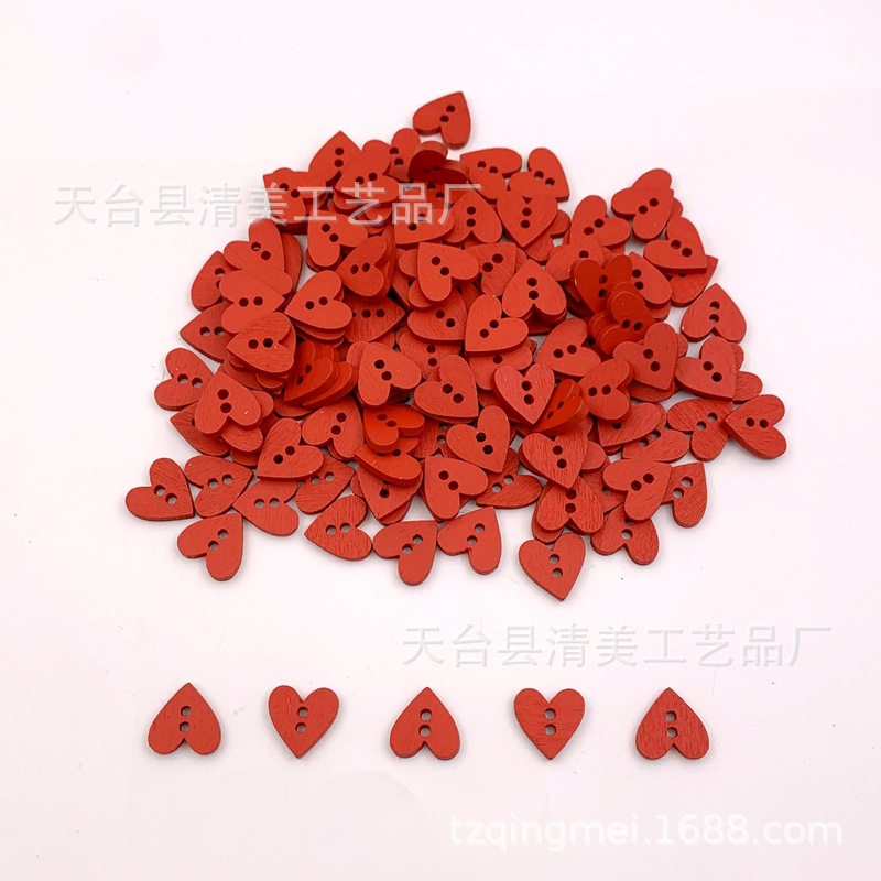 15*15mm amor botones de madera en forma de corazón doble agujero botones rojo melocotón corazón piezas de madera 150 piezas un paquete