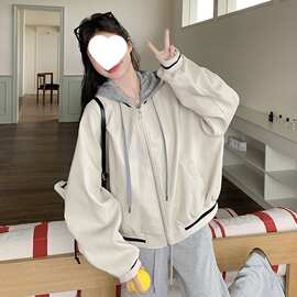 假两件拼接连帽棒球服外套女2025开春新款小个子超火减龄休闲卫衣