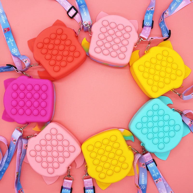 Bolso bandolera infantil de silicona con diseño de zorro, novedad 2025, disponible en stock, con monedero de burbujas de doble cara y cartera de silicona.