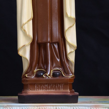 60cm pequeña decoración de la estatua de la iglesia de la familia de la decoración de la sala de estar