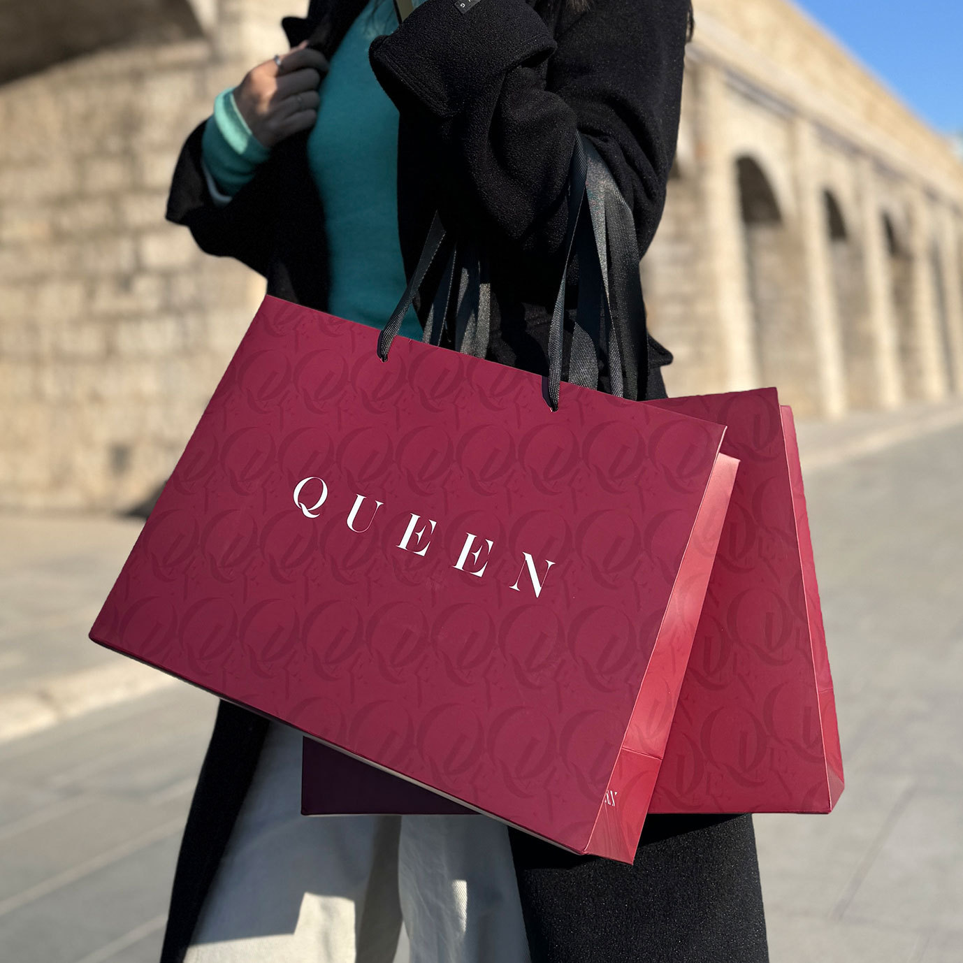 Tienda de ropa insfeng bolsos de mano de alta gama regalos de moda de alta gama regalos de Compras bolsas de papel impresas logotipo al contado image 9