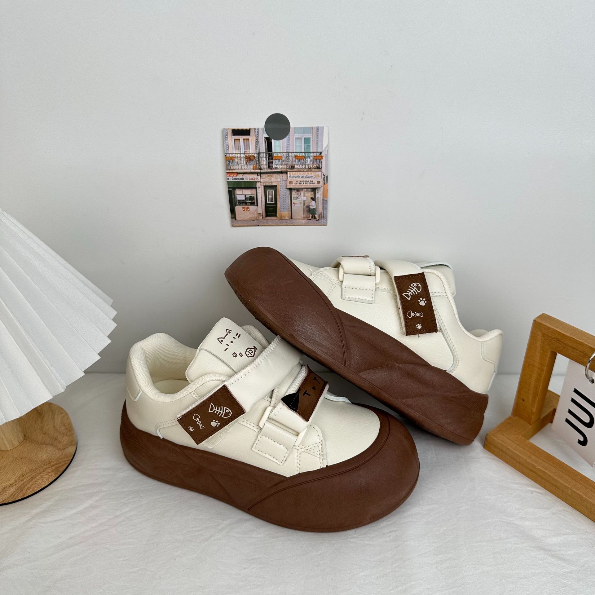 Zapatos de pan de ondas largas 2024 otoño versátiles in-viento zapatos de mujer pequeños zapatos casuales coreanos zapatos blancos para mujeres image 8