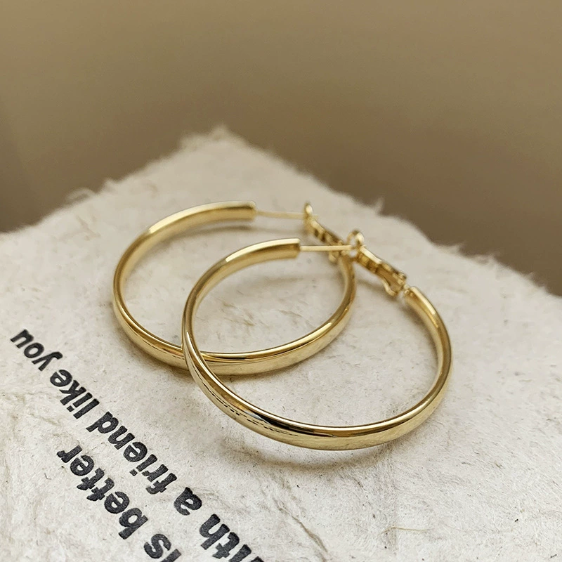 Серебряная игла, металлические модные сексуальные серьги, простой и элегантный дизайн, стиль лёгкой роскоши, стиль высокого качества