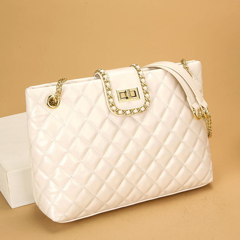 Nuevo bolso de hombro para mujer de gran capacidad, mochila de cercanías para axilas, bolso diagonal portátil simple de moda, bolso femenino al por mayor