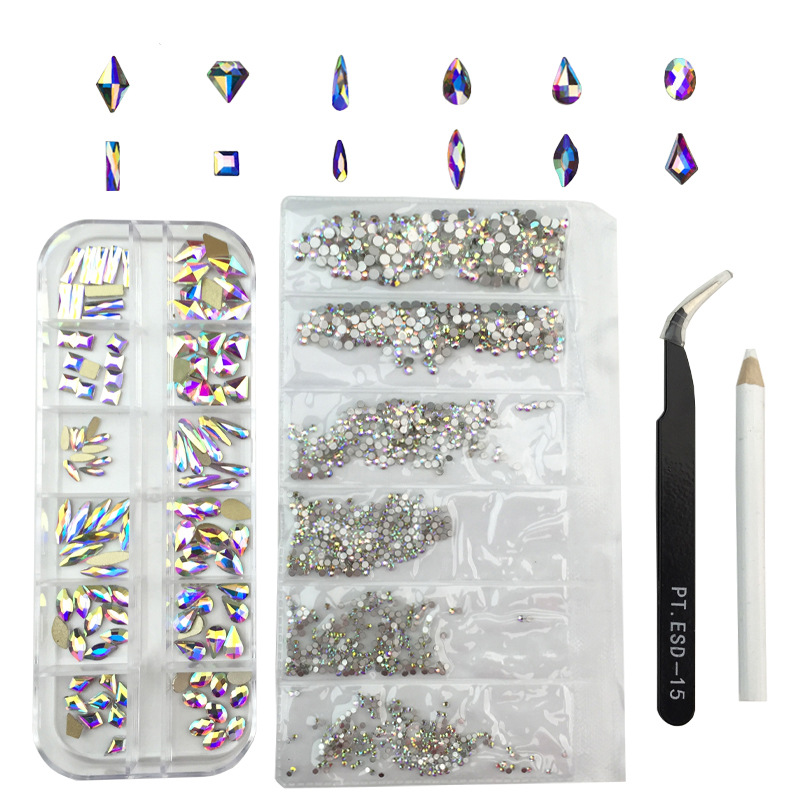 Estilo explosivo transfronterizo Juego de diamantes de uñas de 12 cuadrículas Vidrio azul real Diamante de forma especial Joyas de uñas Diamante plano Mezcla al por mayor