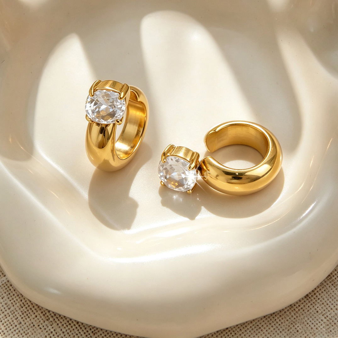 French-style retro C-shaped titanium steel earrings, inlaid with cubic zirconia, 18K gold-plated, stainless steel, color-preserving, high-end earrings for women