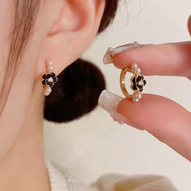 脐饰;耳环;耳廓、耳扩