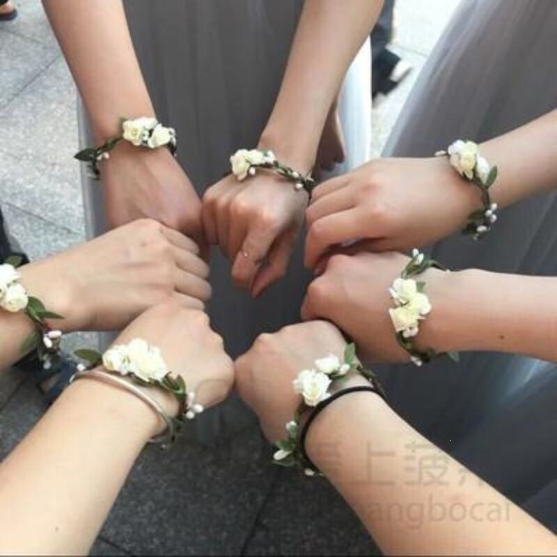 Bridesmaid wrist flowers, sister group hand flowers, wedding bestie bracelets, photo shoot holiday floral garlands, forest style