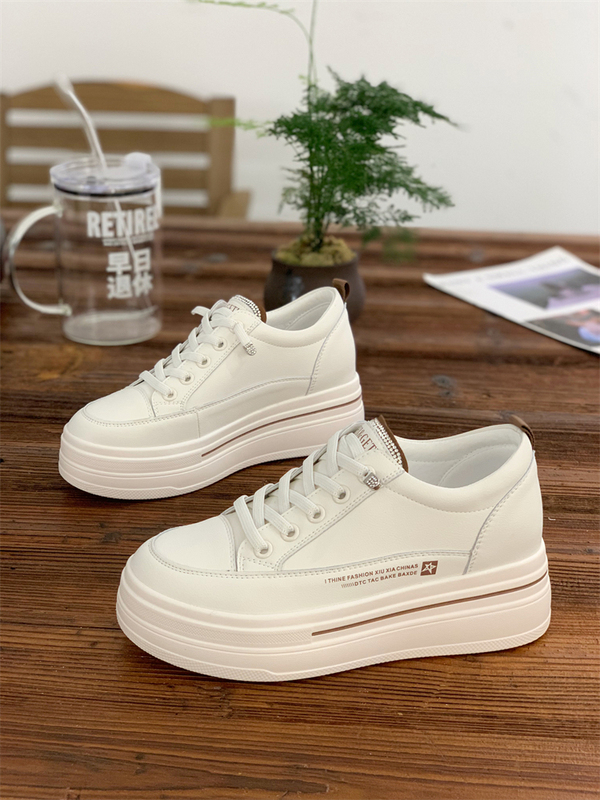 6cm Height-Increasing White Sneakers for Women 2026 Spring and Autumn New Versatile Platform Women's Shoes Thick-Soled Sports Casual Shoes Wholesale
