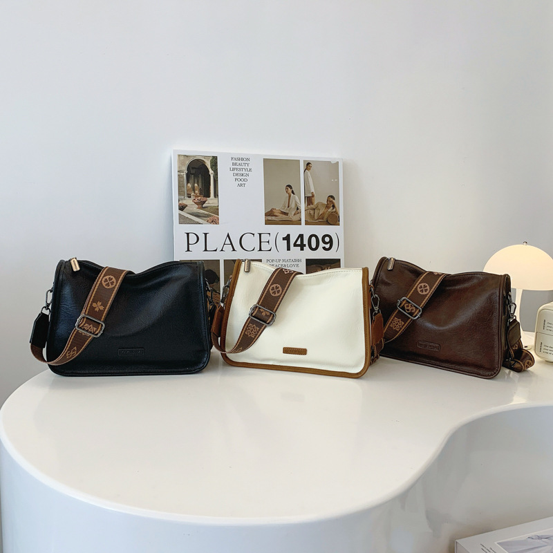 Retro universal shoulder bag