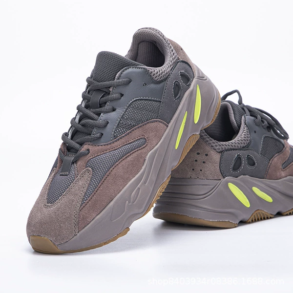 700-brown [same style for men and women]