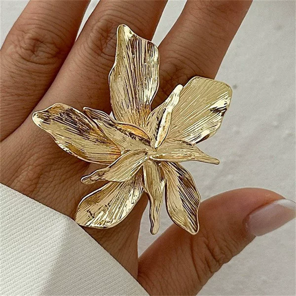 Europe and the United States cross-border personalized five-petal flower three-dimensional flower opening ring exaggerated ins metal wind winding ring ring