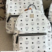 铆钉双肩包女2025新款韩版大容量学生书包潮时尚休闲旅行背包复古