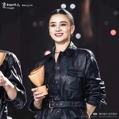 宋佳同款酷飒短款机车皮衣2025秋季新款女发泡羊皮真皮夹克上衣