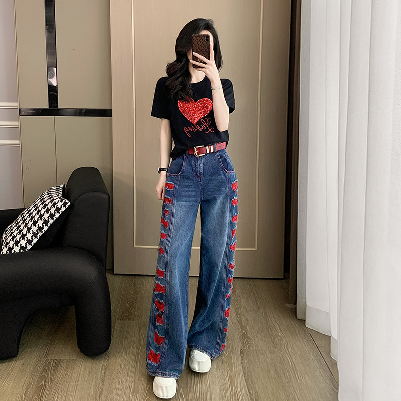Trendy Street-Style Women's Summer Outfit 2026 New Popular Short-Sleeve T-Shirt Versatile Wide-Leg Jeans Trendy Street-Style Women's Summer Outfit 2026 New Popular Short-Sleeve T-Shirt Versatile Wide-Leg Jeans