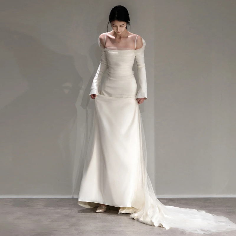 Off-shoulder French style fishtail light wedding dress satin simple temperament small tail wedding welcome long sleeve texture outdoor yarn