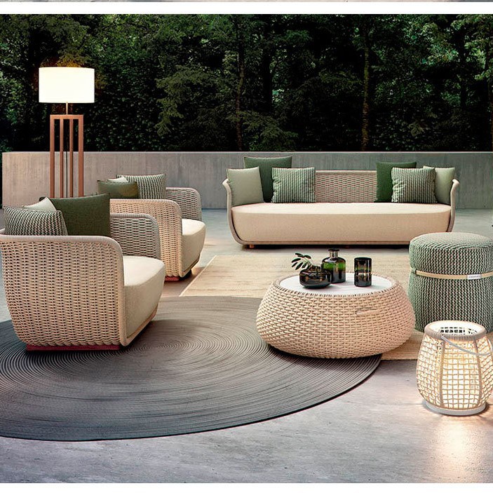 Sofá al aire libre simple nórdico patio jardín de caña trenzado ocio al aire libre mesa de té terraza combinación de muebles de comercio exterior